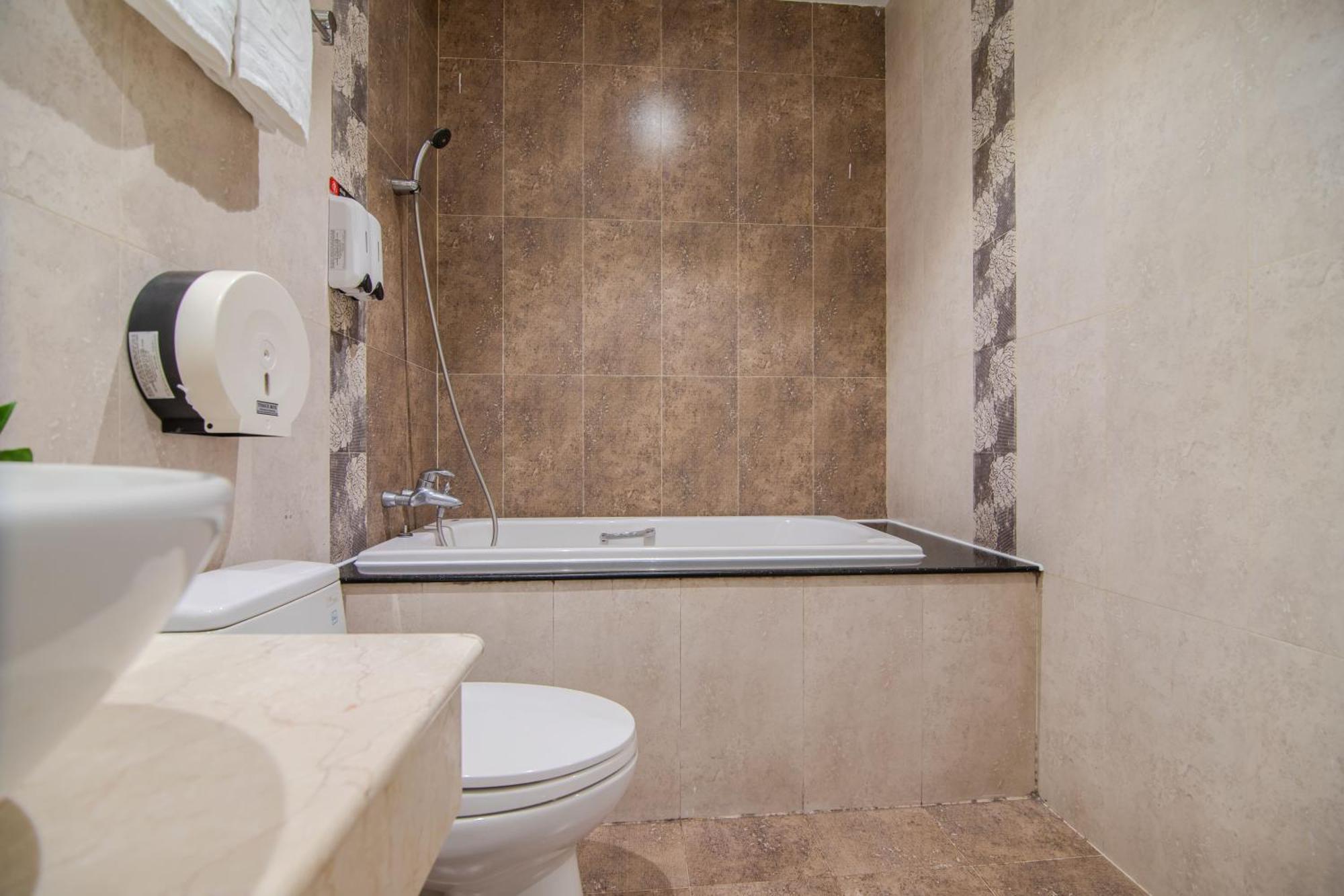 Bin Bin Hotel 6 - Near Secc D7 Ho Chi Minh-byen Eksteriør bilde